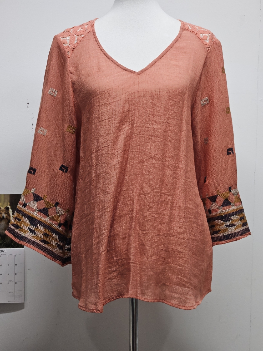 Fig and Flower V-Neck Tunic Blouse Womens Size XL Boho Cottage Aztec Trim Earthy